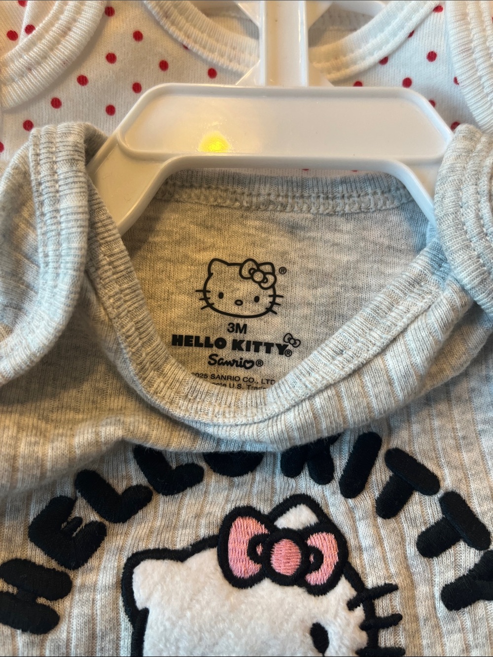 Hello Kitty Onesie Set - Picture 5 of 5